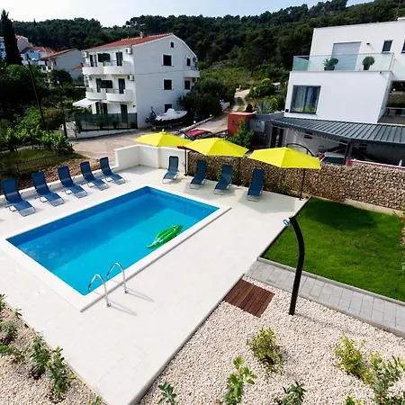Apartments4friends Nina Apartamento Slatine
